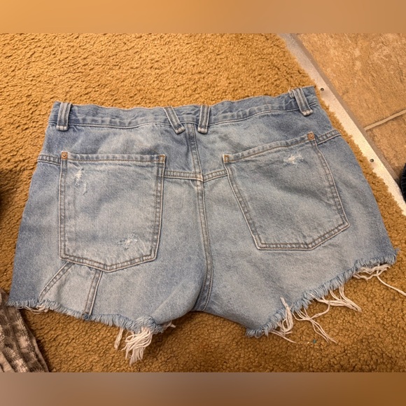 We The Free Light Blue Denim Shorts - Picture 4 of 4